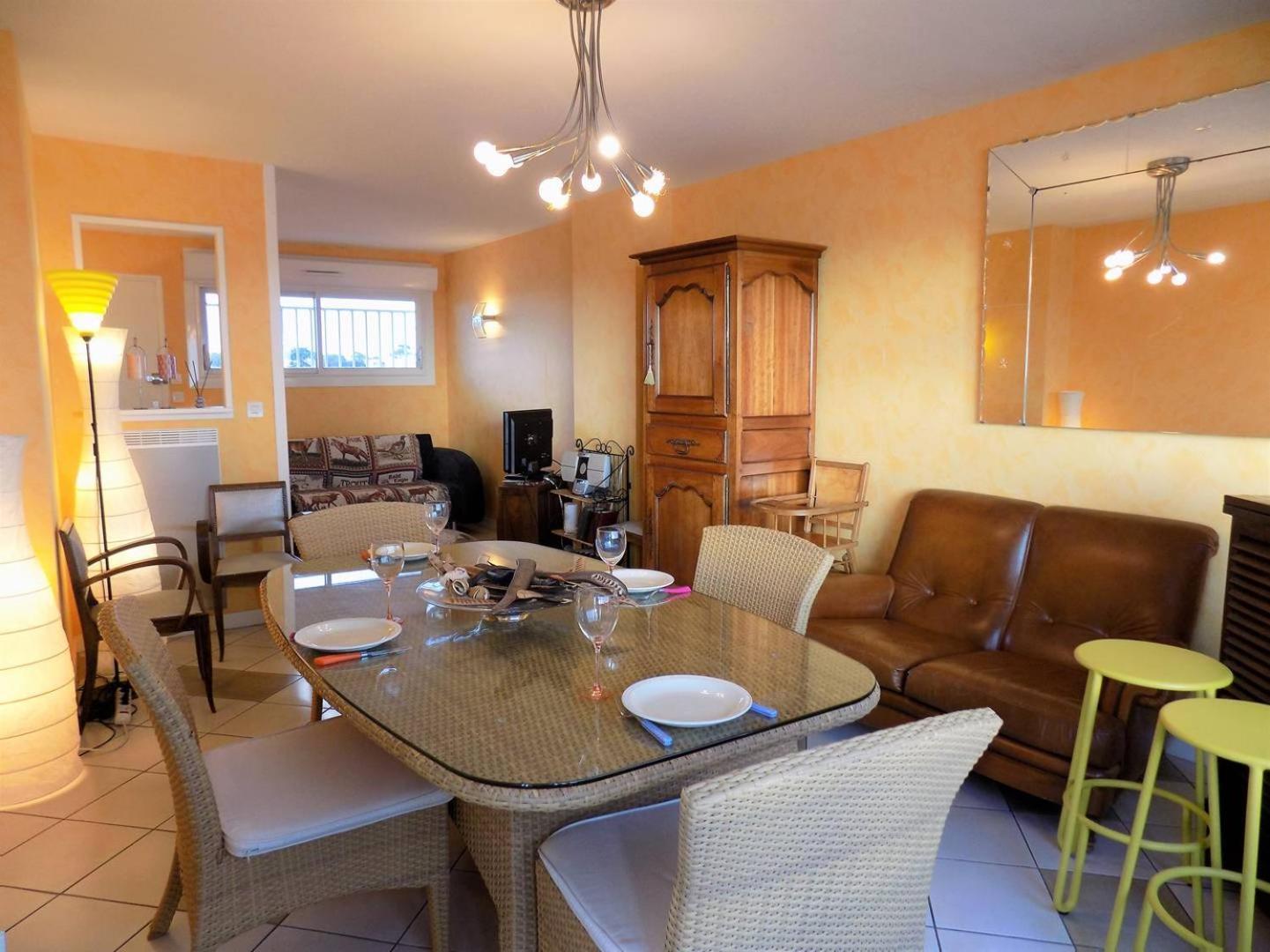 Royan - Pleine Vue Mer Pour Cet Appartement Classe 2 Etoiles - Les Tamaris Luaran gambar