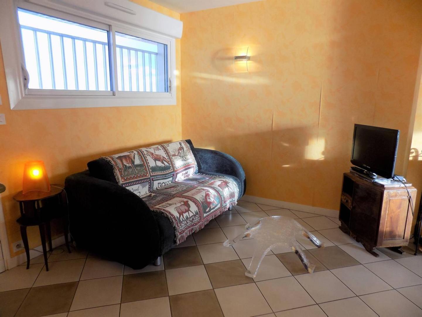 Royan - Pleine Vue Mer Pour Cet Appartement Classe 2 Etoiles - Les Tamaris Luaran gambar